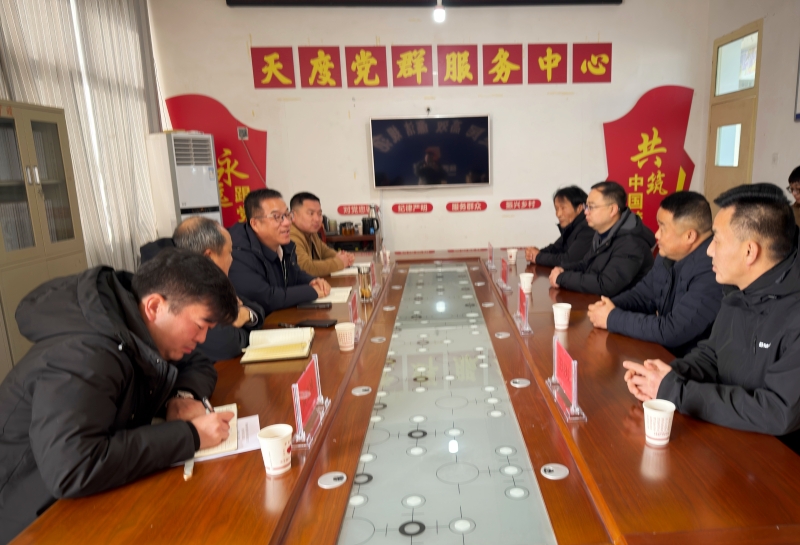 党向阳深入天度村看望慰问困难群众